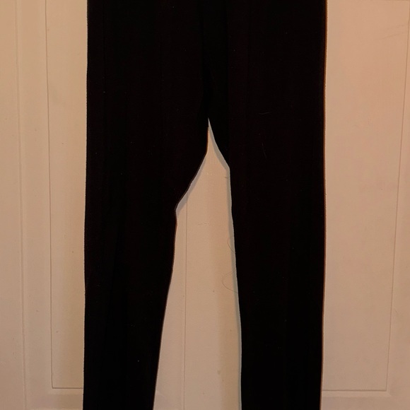 2 pairs of leggings - Picture 4 of 5